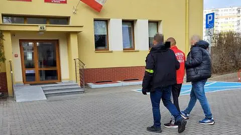 Z nożem, mieczem i łatwopalną cieczą przyjechał do Warszawy. "Szykował się do zabójstwa"