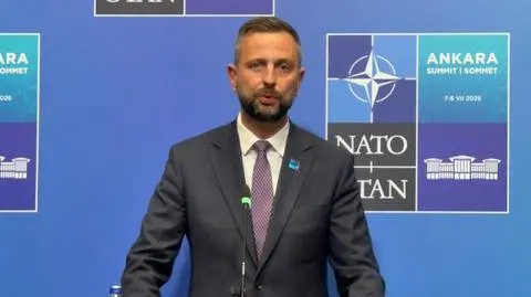 Szczyt NATO w Ankarze. Konferencja szefa MON