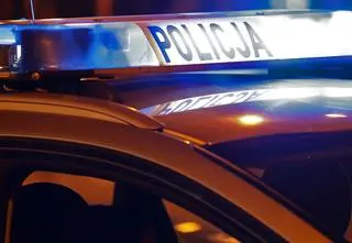 Sześciolatek wyszedł w nocy z domu i zadzwonił na 112