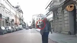 Mężczyzna celował przedmiotem przypominającym pistolet do kierującej w Łodzi