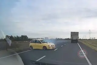 Kierowca wpadł w poślizg 