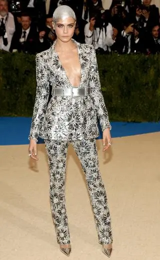 Cara Delevingne w projekcie Chanel (2017)