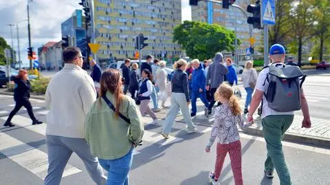 Ulica z pieszymi w Szczecinie