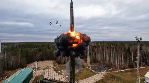 Test rosyjskiego pocisku RS-24 Jars klasy ICBM (zdjęcie ilustracyjne) 