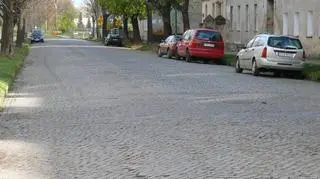 W tym miejscu Strzegom chce położyć asfalt