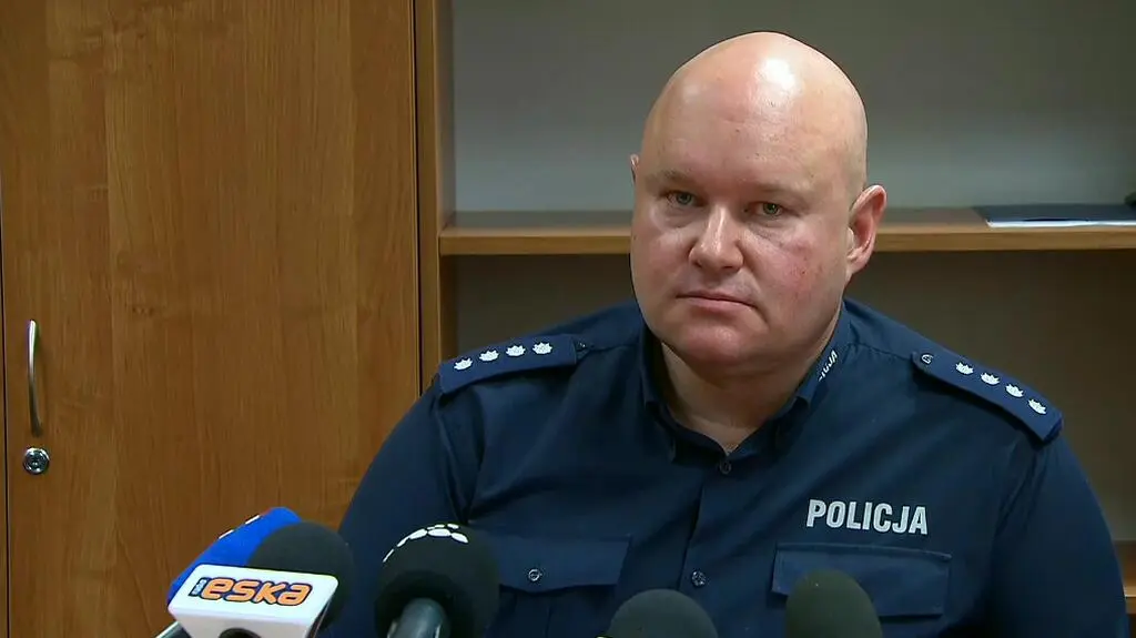 Policja: dwóch rannych funkcjonariuszy kilkadziesiąt osób zatrzymanych