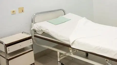 Pacjent zabarykadował się w szpitalu. Szarpał się z lekarzem, który próbował interweniować