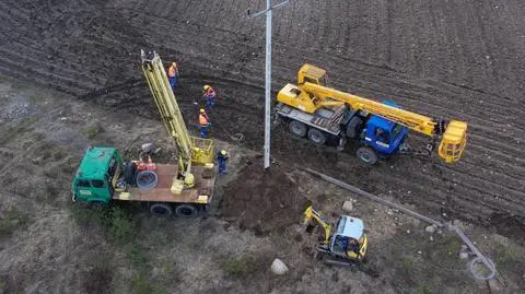 Naprawa linii elektrycznej