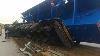 Potężny, 30-tonowy element zablokował autostradę