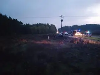 Dachowanie samochodu osobowego w Obrowie