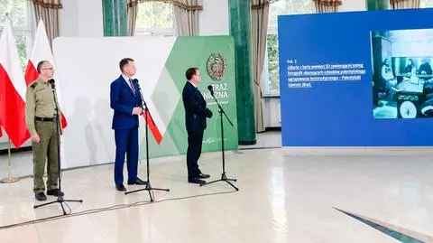 FASNsuVX0AIduJm