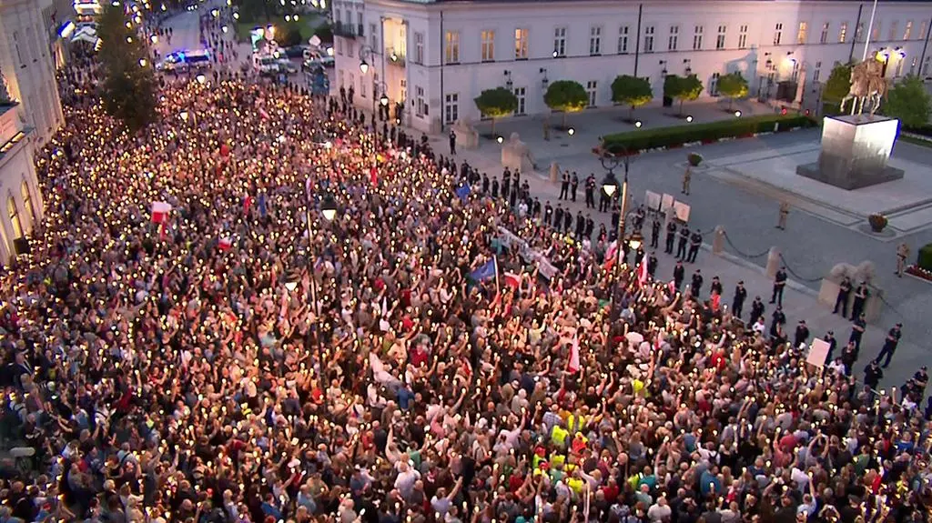 Protest przed Pałacem Prezydenckim