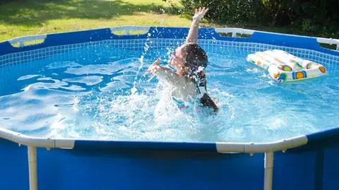 Niemcy rzucili się na baseny ogrodowe