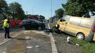 Samochody zderzyły się czołowo