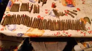 Policjanci zabezpieczyli 134 sztuki amunicji pistoletowej i 122 sztuki amunicji karabinowej