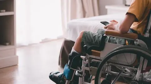 Nie chcą być "wpychani do szarej strefy". Protest opiekunów osób z niepełnosprawnościami