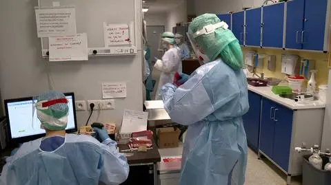 TVN24 towarzyszyła wraz z kamerą lekarzom, ratownikom i pielęgniarkom w Białystoku 