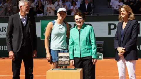 Legenda staje po stronie Świątek i domaga się reakcji od władz Roland Garros
