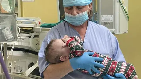 Roczny Antoni odzyskał wzrok