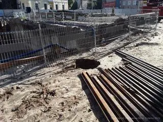 Mężczyzna wpadł do wykopu w Łodzi