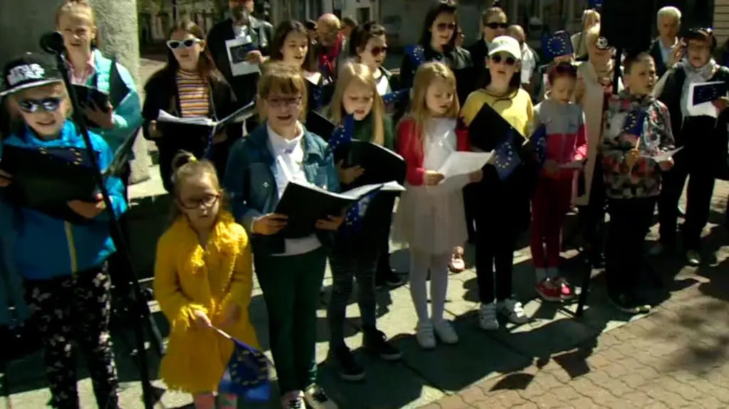 Odśpiewanie Ody do radości w Łodzi