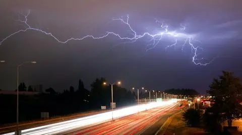 Burze z gradem. Przed nami noc z gwałtownymi zjawiskami