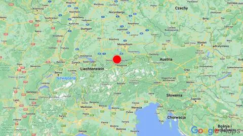 "Kilka wagonów wykoleiło się, spadło z nasypu i przewróciło się na bok". Nie żyją cztery osoby
