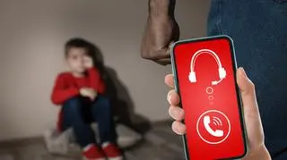 Dzieci szukają pomocy w telefonach zaufania