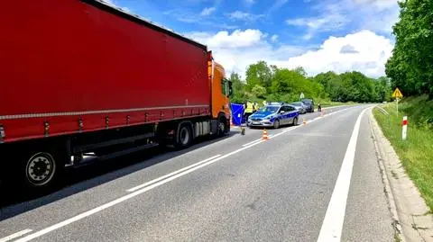 Pieszy zginął pod kołami ciężarówki