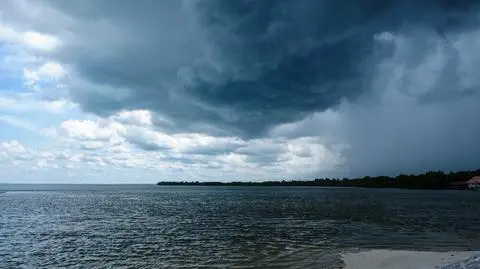 Pogoda na dziś: miejscami zagrzmi i silnie powieje