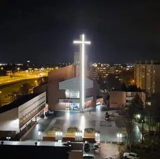 Parafia liczy około 12 tysięcy wiernych