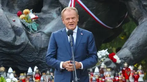 Premier Donald Tusk podczas 80. rocznicy powstania warszawskiego