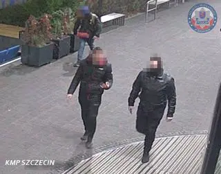 Policja poszukiwała tych mężczyzn - zarejestrował ich monitoring