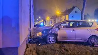Samochód wjechał w dom w Zabrzu