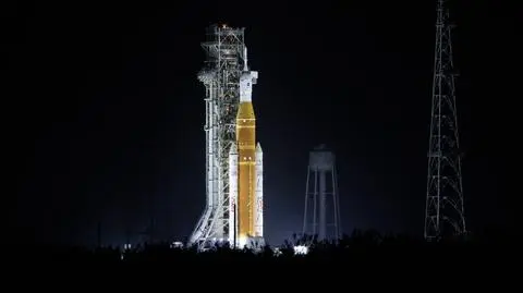 Rakieta SLS z modułem Orion - misja Artemis II