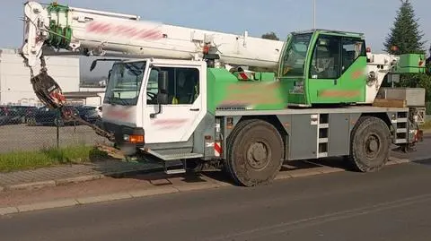 Pijany prowadził potężny dźwig