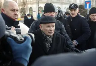 Minister finansów: PiS dostał niedawno przelew na dwa miliony złotych