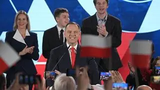 Karol Nawrocki w Warszawie po ogłoszeniu sondażowych wyników wyborów