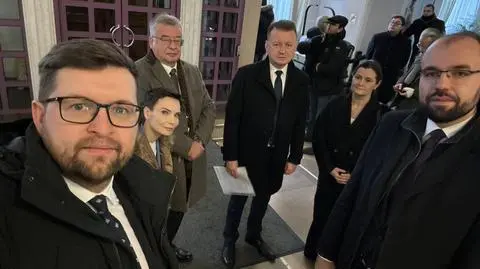 Posłowie PiS w siedzibie Polskiego Radia