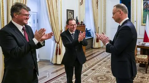Prezydent Andrzej Duda w towarzystwie Mariusza Kamińskiego i Macieja Wąsika