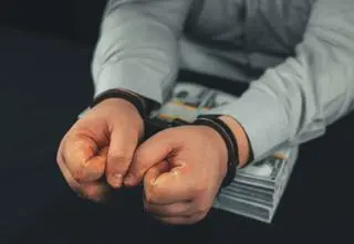 Nakłonił dziewczynkę do "innych czynności seksualnych". Usłyszał wyrok 
