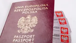 Polskie obywatelstwo po 10 latach? Prezydent proponuje