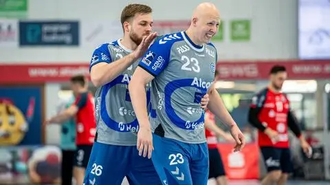 Przypadkowy cios w twarz. "Poważny uraz oka"