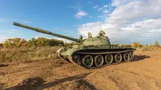 Przestarzały rosyjski czołg T-62. Zdjęcie ilustracyjne 