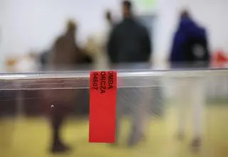 Czekał na oddanie głosu, zasłabł. Nie żyje 