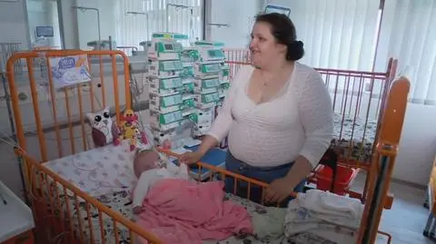Dziewczynka czuje się co raz lepiej