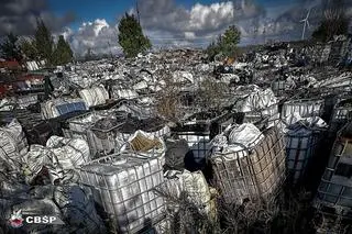 The services broke the garbage gang; There are 17,000 allegations in the case