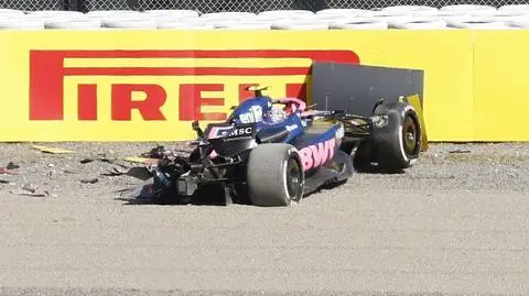 Z potworną siłą uderzył w bandę. Nagranie z wnętrza bolidu