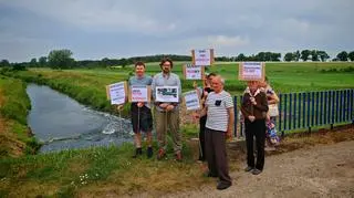 Mieszkańcy Charbic Górnych protestują przeciwko powstaniu magazynu KAS