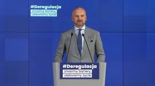 "Szaleńczy sprint", "czujemy satysfakcję". Brzoska i Tusk o deregulacji 